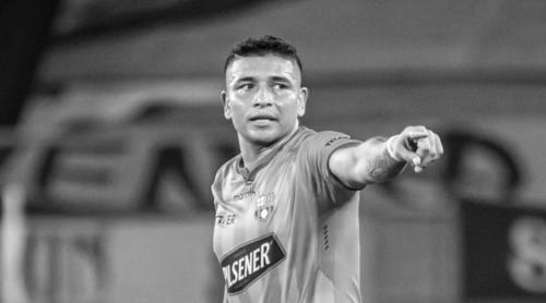 Lumea fotbalului, zguduită de o crimă cu sânge rece! Imagini cutremurătoare cu jucătorul de națională împușcat mortal în plină stradă