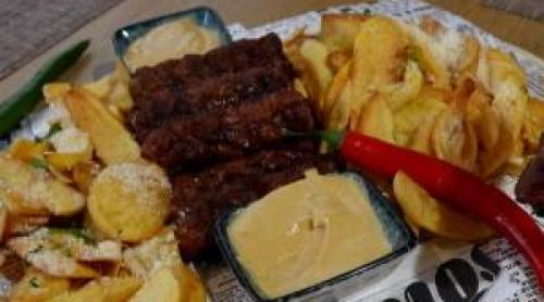 Micii, cea mai comandată masă pe platformele de livrări, peste shaorma şi burger. Cât costă o porţie