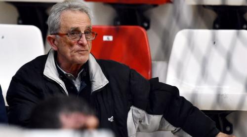 Românul celebru care se căsătoreşte din nou la 80 de ani, după ce şi a înşelat fosta soţie cu menajera