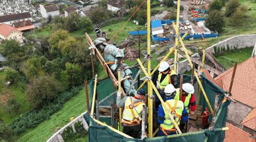 Secretul bine păzit al statuii lui Ioan de Hunedoara: scrisori ascunse în bocancul de bronz