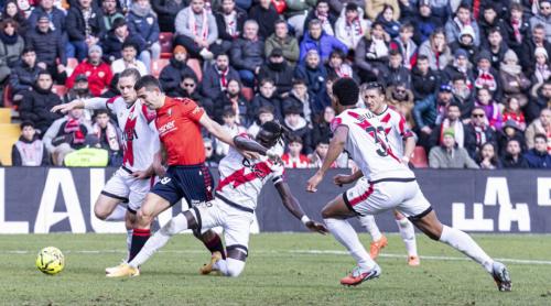 “Terenul e o rușine. Nu putem juca”. Colegii lui Andrei Rațiu au răbufnit și și au făcut praf propriul gazon