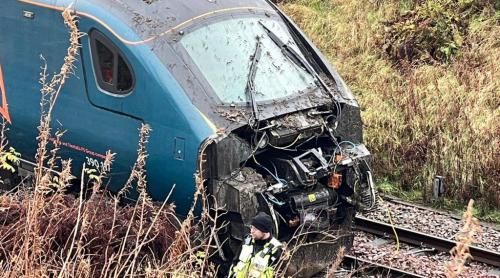 Al treilea accident feroviar, într o săptămână, în Spania. Trei răniți, după ce un tren a lovit, joi, o macara ajunsă pe șine VIDEO