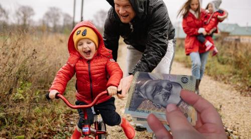 Alocații ianuarie 2026. Când primesc banii părinții, în prima lună a anului