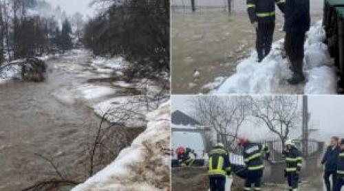 "Am rămas nenorocit". Precipitaţiile abundente din ultimele zile au făcut prăpăd în multe zone din ţară