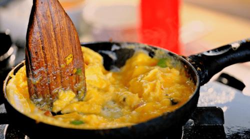 Ce pun japonezii în omletă, ca să iasă atât de bună și pufoasă. Arată ca un pandișpan și are un gust excelent