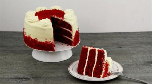 Cea mai delicioasă rețetă de tort Cheesecake Red Velvet. O să te cucerească de la prima înghițitură