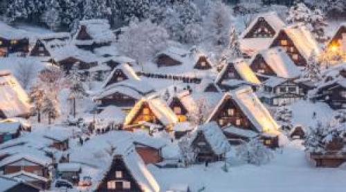 Cea mai înzăpezită țară din lume, unde nămeţii sar de 10 m. Oamenii sapă tuneluri ca să poată ieși din case