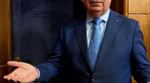 Concedieri şi tăieri de sporuri la instituţiile centrale. Vor fi mai puţini poliţişti locali