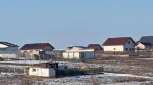 Cum au ajuns locuitorii unei comune din România să plătească impozit de 10.000 de lei pentru locuinţele lor