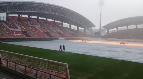 Cum își protejează arădenii gazonul pentru meciul cu Rapid: 5.000 de euro zilnic! Meteorologii anunță zile cu ger năprasnic în vest. Exclusiv