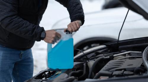 Cum să faci un lichid de parbriz de casă care nu îngheață iarna. Miroase bine și este excelent și vara