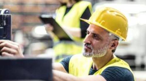 Domeniul "campion" la creșteri salariale în România. Cu cât s a majorat leafa angajaților