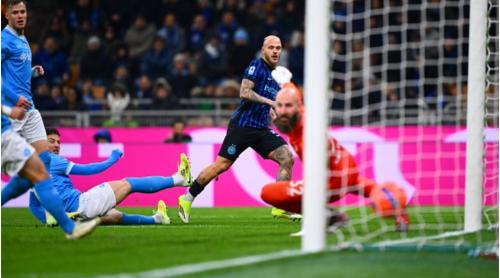 LIVE /  Inter – Napoli 2 2, LIVE VIDEO în Serie A – etapa 20. Cristi Chivu contra Antonio Conte, pentru titlu. Campioana en titre relansează partida cu 15 minute înainte de finala