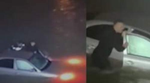 O femeie a căzut cu mașina în râul Jiu! A fost scoasă din apă de pompieri. Totul a fost filmat