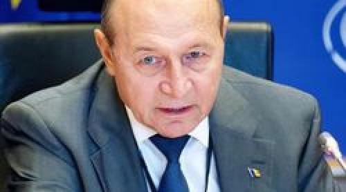 Traian Băsescu i a „înțepat” pe americani. Fostul președinte intervine în scandalul legat de medalia Anei Maria Bărbosu