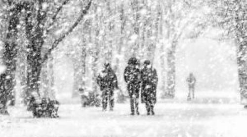 Valul de ger siberian lovește din nou România. Temperaturile scad până la  14 grade în următoarele zile