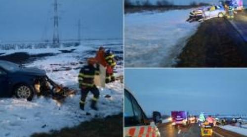 Au murit sub ochii fetiței lor de 6 ani, după ce mașina în care se aflau a fost lovită în plin de un alt șofer