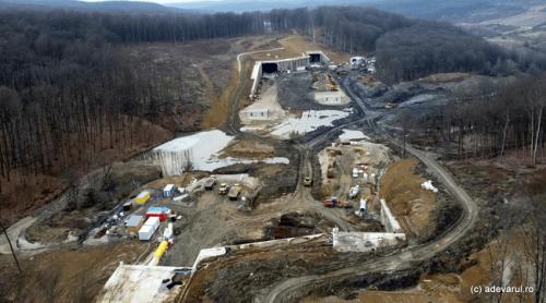 Ce se ascunde sub șantierul Autostrăzii Vestului. Descoperirea impresionantă la săparea primului tunel de la Holdea   