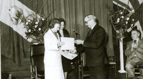 Cum s a fabricat mitul „savantei academician doctor inginer“. „A intrat în pachetul diplomatic românesc“