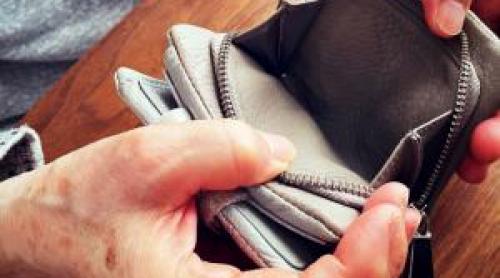 De ce sunt sfătuiţi pensionarii francezi să se mute în România şi să trăiască cu 1.000 de euro