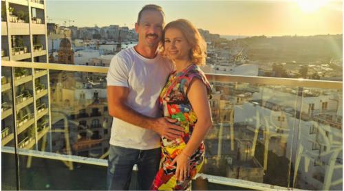 Din ce face bani soția lui Marius Urzică de la Power Couple. Simona are o meserie pe care foarte multe românce și ar dori o