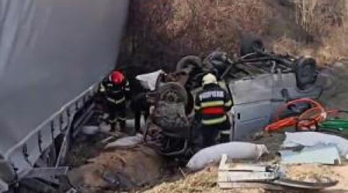 Filmul accidentului de pe DN6. Un tată şi cei doi copii minori, spulberaţi de un TIR intrat pe contrasens