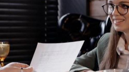 Meseriile la care românii au aplicat cel mai mult. Salariul mediu e 4.000 de lei net