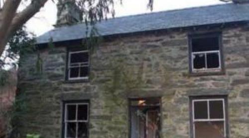 Prea scump un apartament în Capitală? În Ţara Galilor cumperi o insulă întreagă cu aceiaşi bani