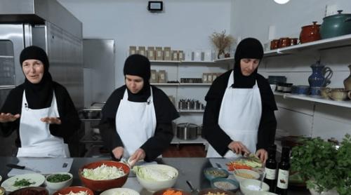 Salată de post cu năut: rețeta măicuțelor de la Mănăstirea Nera care îți potolește foamea și hrănește sufletul