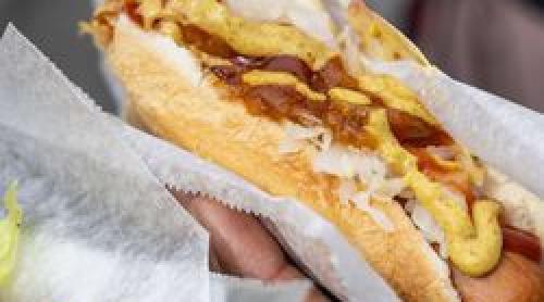 Studiu șocant: „Aceste alimente sunt atât de nocive încât ar trebui tratate mai degrabă ca țigările, nu ca hrană!”