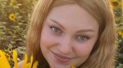 Andreea, fata pentru care românii au donat 2,3 mil.€, a murit după o luptă de 11 ani cu o boală necruţătoare