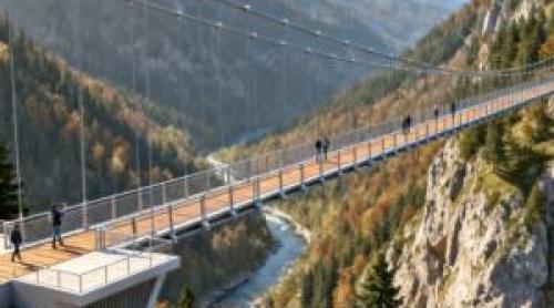 Cel mai înalt pod suspendat din Europa va fi construit în România. Investiţia se ridică la 6 milioane de euro