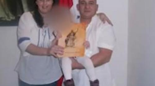 Cu 3 lovituri de cuţit i a curmat viaţa soţiei în faţa fiicei de 15 ani. Bărbatul s a confesat apoi preotului