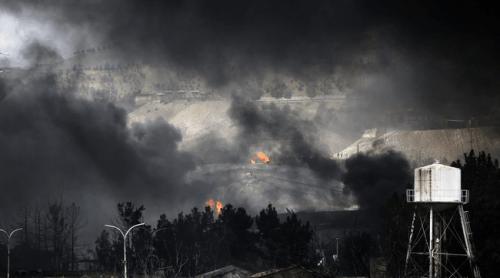 Cum reușește Iranul să riposteze în continuare? Strategia „apărării în mozaic” învățată din căderea lui Saddam Hussein