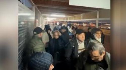 EXCLUSIV. Românii evacuaţi prin Egipt povestesc prin ce au trecut: taxe peste taxe şi bunuri furate din bagaje