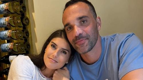 Fiul lui Ion Ţiriac s a întors din Dubai, dar nu singur. Lângă cine a fost surprins în avion