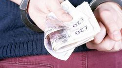 Fostul fotbalist român, condamnat la închisoare » Și a scos socrii în oraș și a trimis hoțul să le fure banii de la „saltea”!