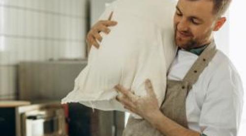 Industria care are nevoie urgentă de 1.800 de angajaţi în ţară. Doar la Sibiu se caută 400 de oameni