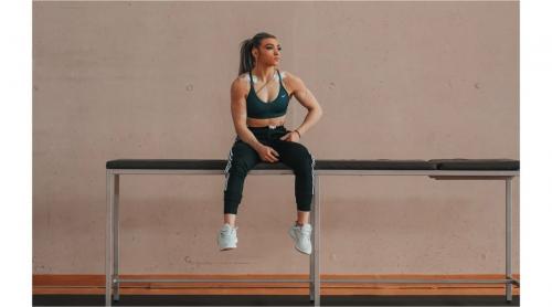 Ipostaza unică în care a apărut Mihaela Cambei. Halterofila a întors toate privirile