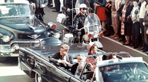 Misterele unuia dintre cele mai controversate evenimente ale secolului XX. Moartea lui Kennedy, încă o poveste cu multe semne de întrebare 