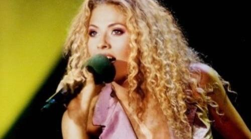 O recunoști? Astăzi este una dintre cele mai cunoscute prezentatoare TV din România, iar în tinerețe arăta așa