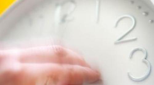 Se schimbă ora. Cum se dau ceasurile în această seară