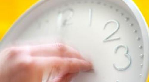 Se schimbă ora. Cum se dau ceasurile în această seară