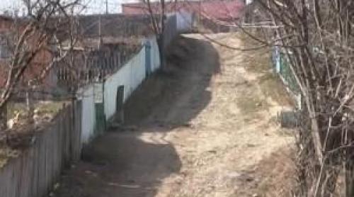 Şi a ucis prietenul şi i a dat foc. Apoi s a dus la o vecină să i ghicească în cărţi dacă va fi arestat