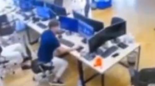 Singura echipă de "white hat hackers" din România: cine sunt agenţii care îi prind pe cei care ne fură datele