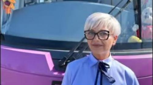 Șoferii și vatmanii clujeni, îmbrăcați în uniforme de la aceeași firmă de la care s a dotat și Poliția Locală a lui Emil Boc