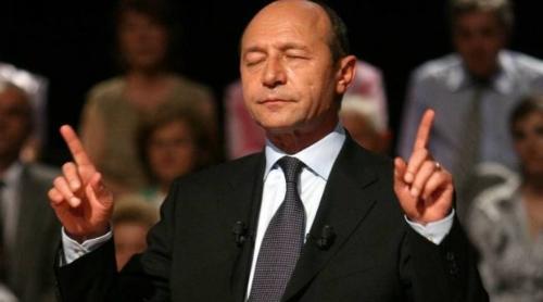 Traian Băsescu cere ca românii să renunțe la mașini! Anunțul fostului președinte
