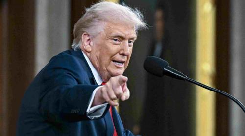 Trump cere punerea sub acuzare pentru „trădare” a jurnaliștilor care relatează negativ despre campania din Iran 