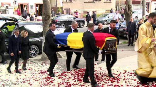 A lipsit de la înmormântarea lui Mircea Lucescu și a rupt tăcerea: „Din păcate…”