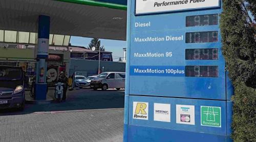 Benzinarii mimează ieftinirea. Românii rămân cei mai arși la buzunare din UE